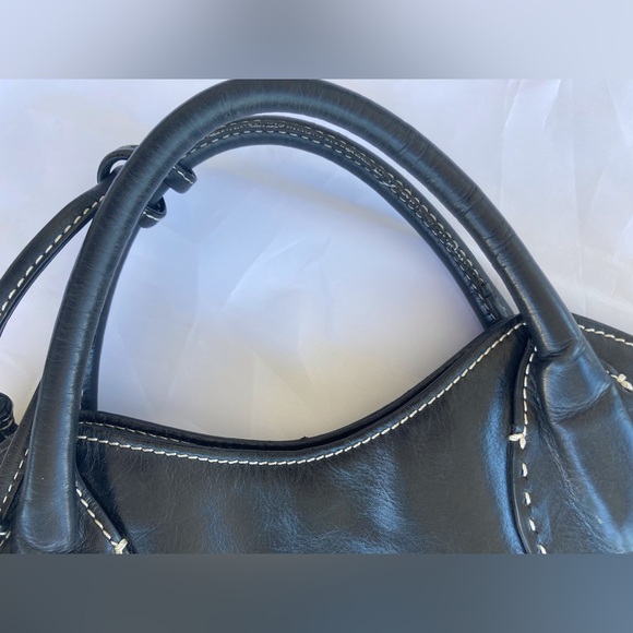 BADGLEY MISCHKA BLACK LEATHER BAG WITH SILVER AND GOLD TONED HARDWARE & BRANDING - Picture 10 of 16